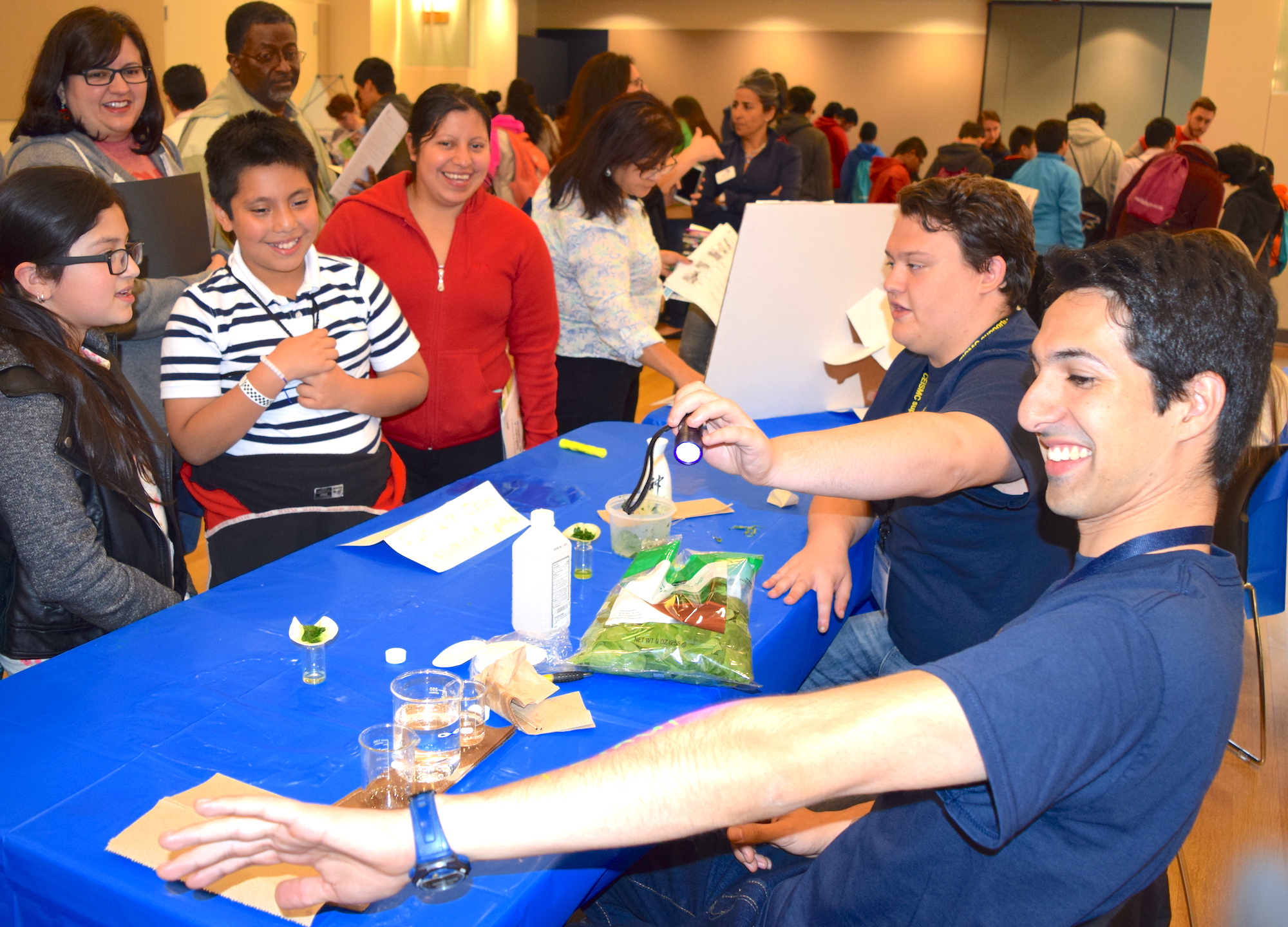 5th Annual Latino College and STEM Fair 2017
PHOTO: Steven L. Taylor - CEISMC